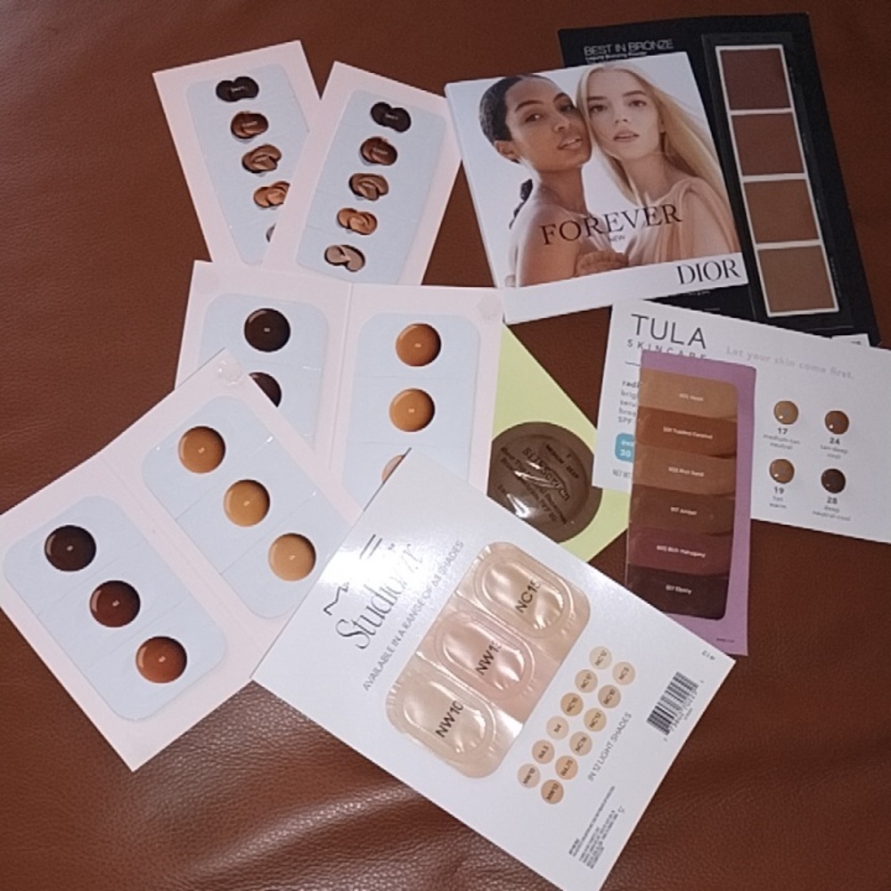 Lot of Foundation bronzer samples
